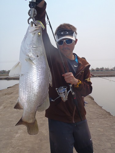2013.02.14 BKK FISHING POND 023.jpg