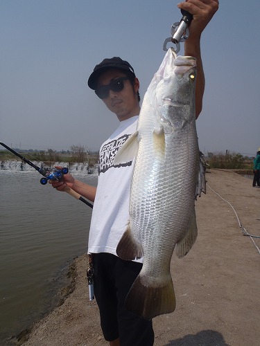 2013.02.14 BKK FISHING POND 028.jpg