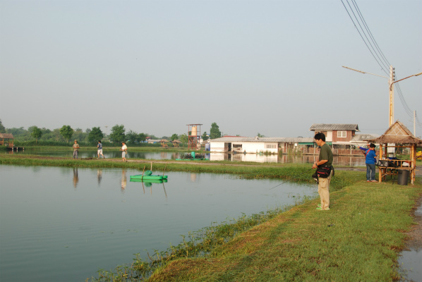 2015.10.02　　　　バンコク釣り堀ツアー釣果報告